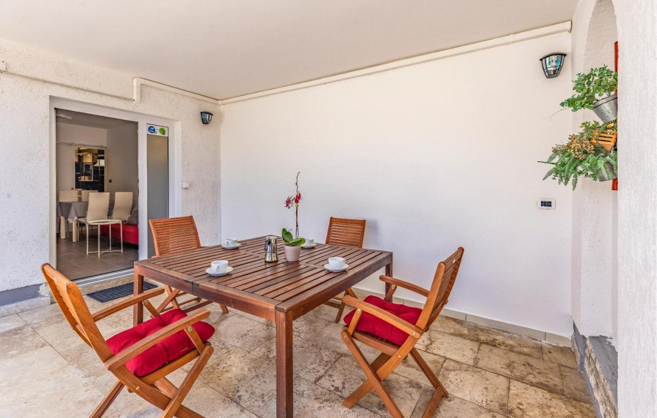 Apartment Mar Pjescana Uvala Exteriér fotografie