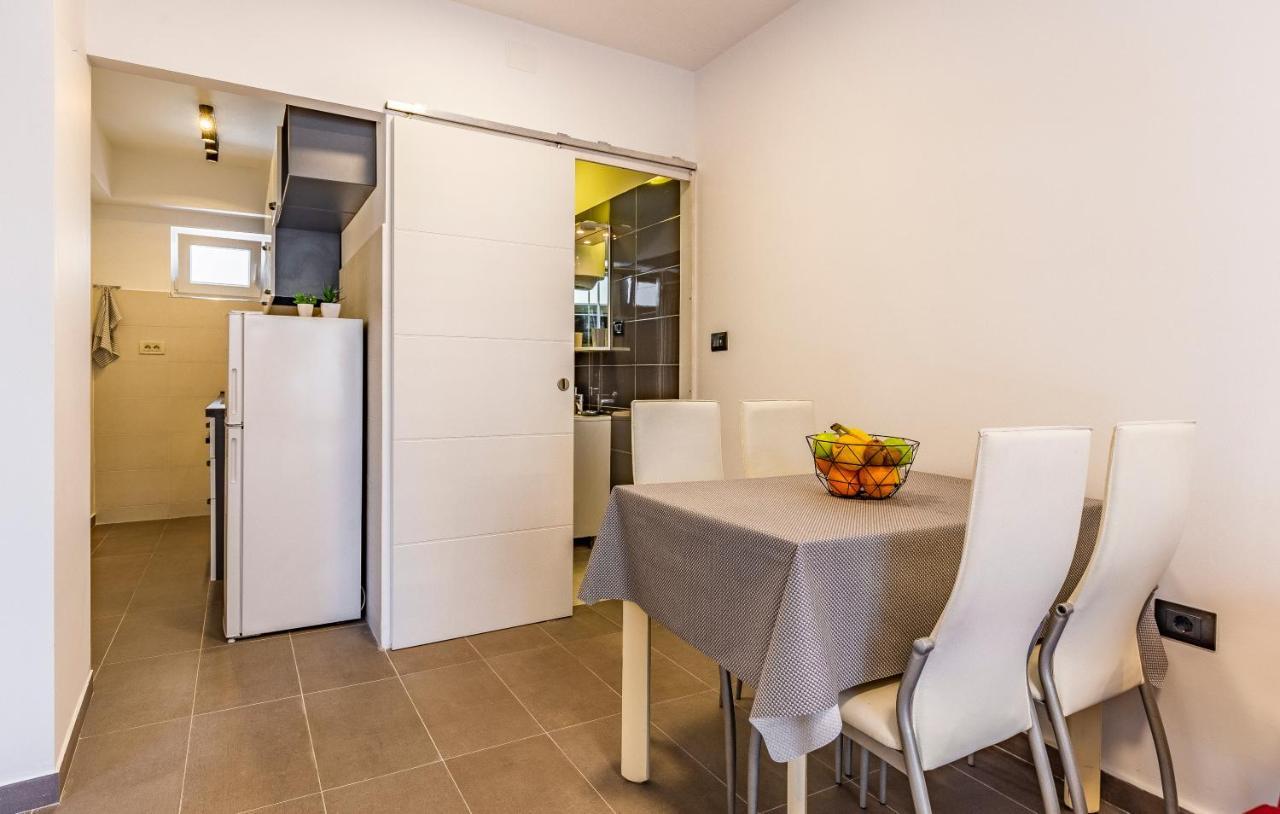 Apartment Mar Pjescana Uvala Exteriér fotografie